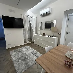 https://nalusa-superior-a-due-passi-dal-mare.hotels-amalfi.com
